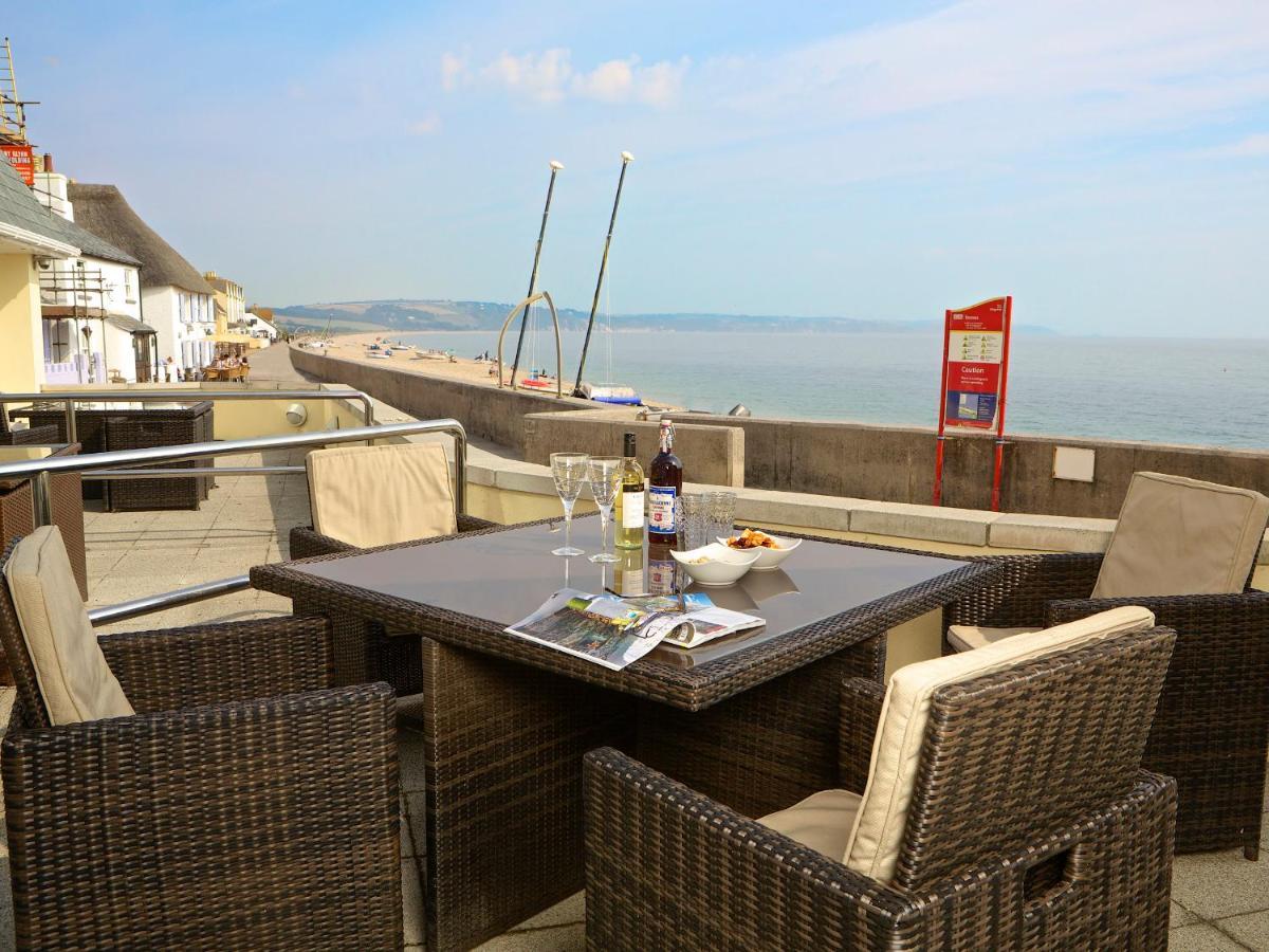 1 At The Beach Beesands Exterior foto